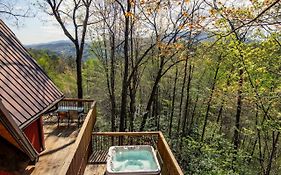 Bear View Chalet With Hot Tub And Near Ober