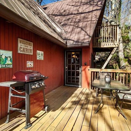 Bear View Chalet With Hot Tub And Near Ober Gatlinburg Exterior photo
