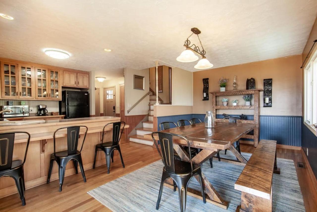 Bear View Chalet With Hot Tub And Near Ober Gatlinburg Exterior photo