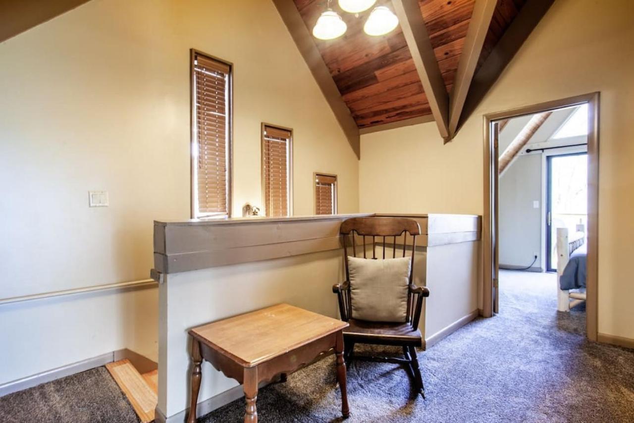 Bear View Chalet With Hot Tub And Near Ober Gatlinburg Exterior photo