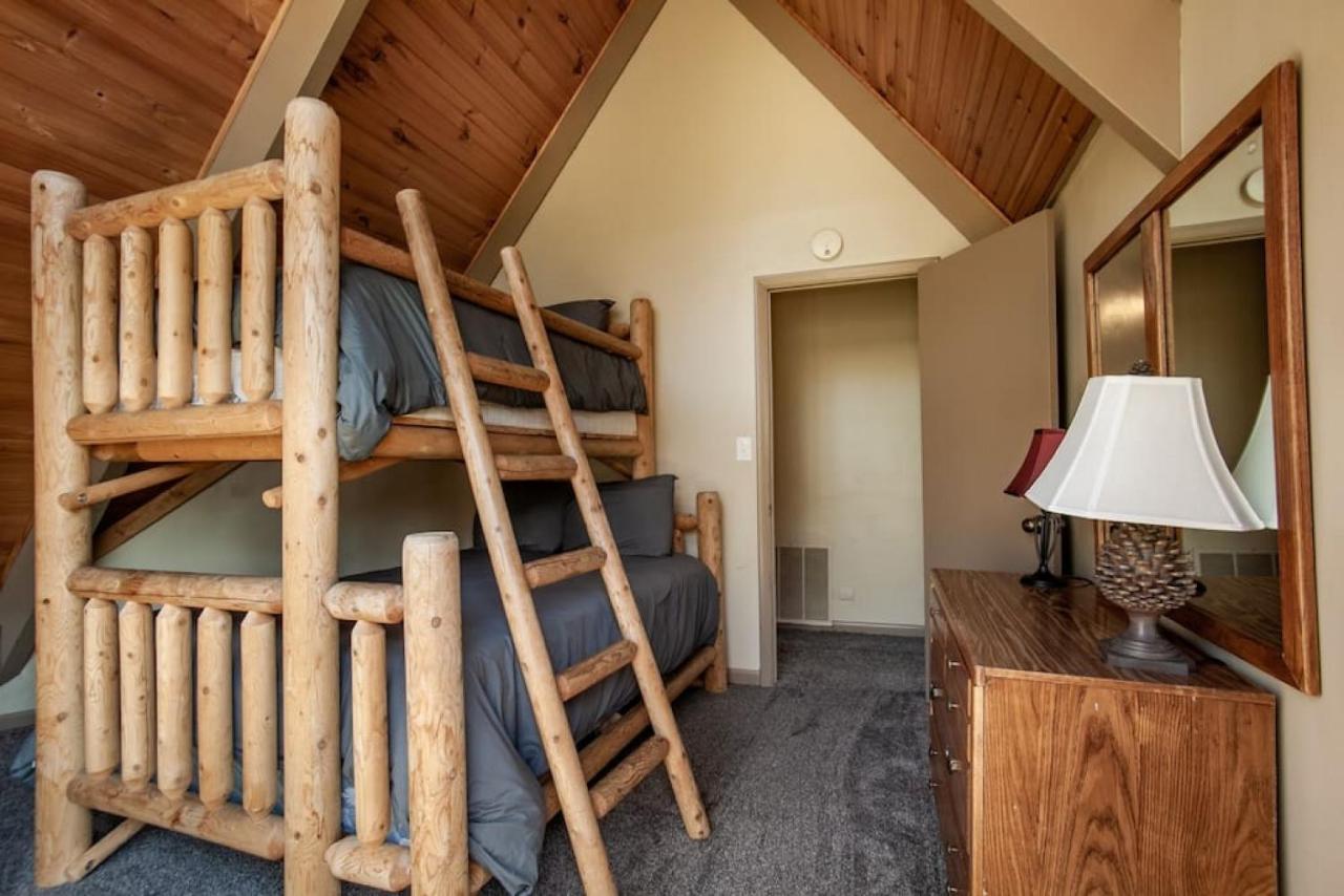 Bear View Chalet With Hot Tub And Near Ober Gatlinburg Exterior photo