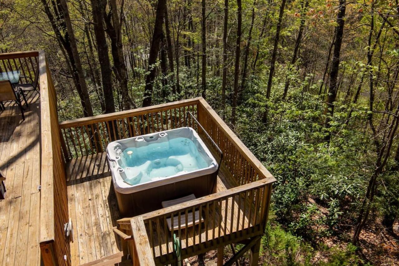 Bear View Chalet With Hot Tub And Near Ober Gatlinburg Exterior photo