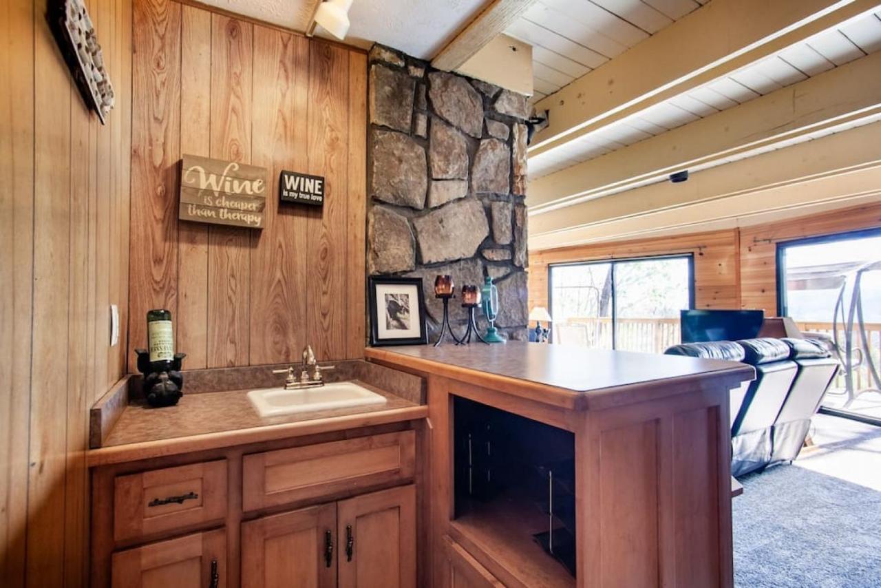 Bear View Chalet With Hot Tub And Near Ober Gatlinburg Exterior photo