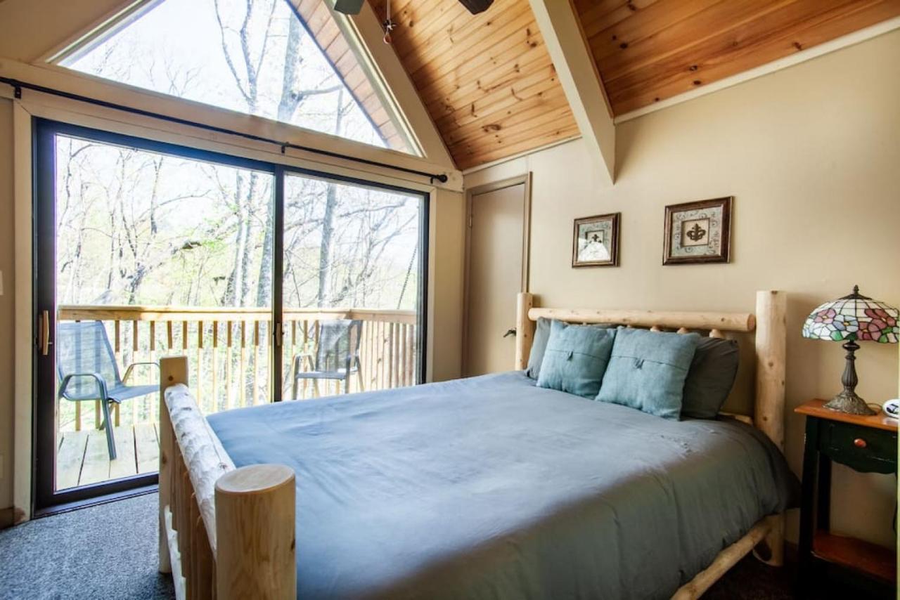 Bear View Chalet With Hot Tub And Near Ober Gatlinburg Exterior photo